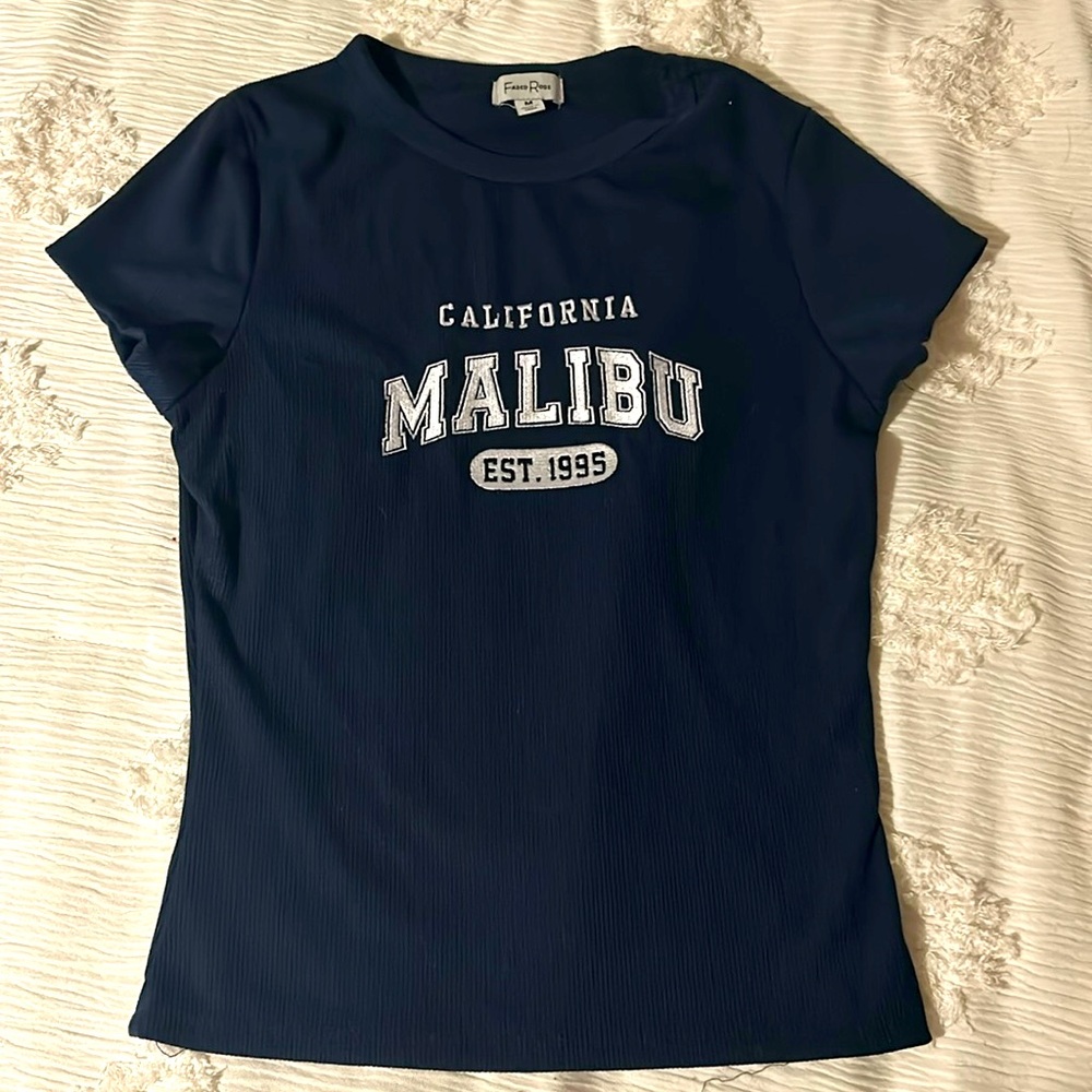 NWOT Malibu CA top. Size women’s medium. Dark navy blue ribbed tight fit tshirt.